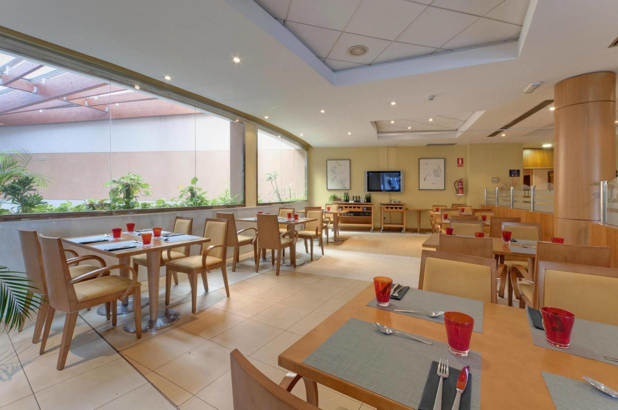 Vertice Indalo Almería Restaurace fotografie